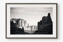 Load image into Gallery viewer, ARCHES IN BLACK & WHITE