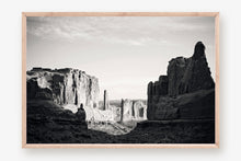 Load image into Gallery viewer, ARCHES IN BLACK & WHITE