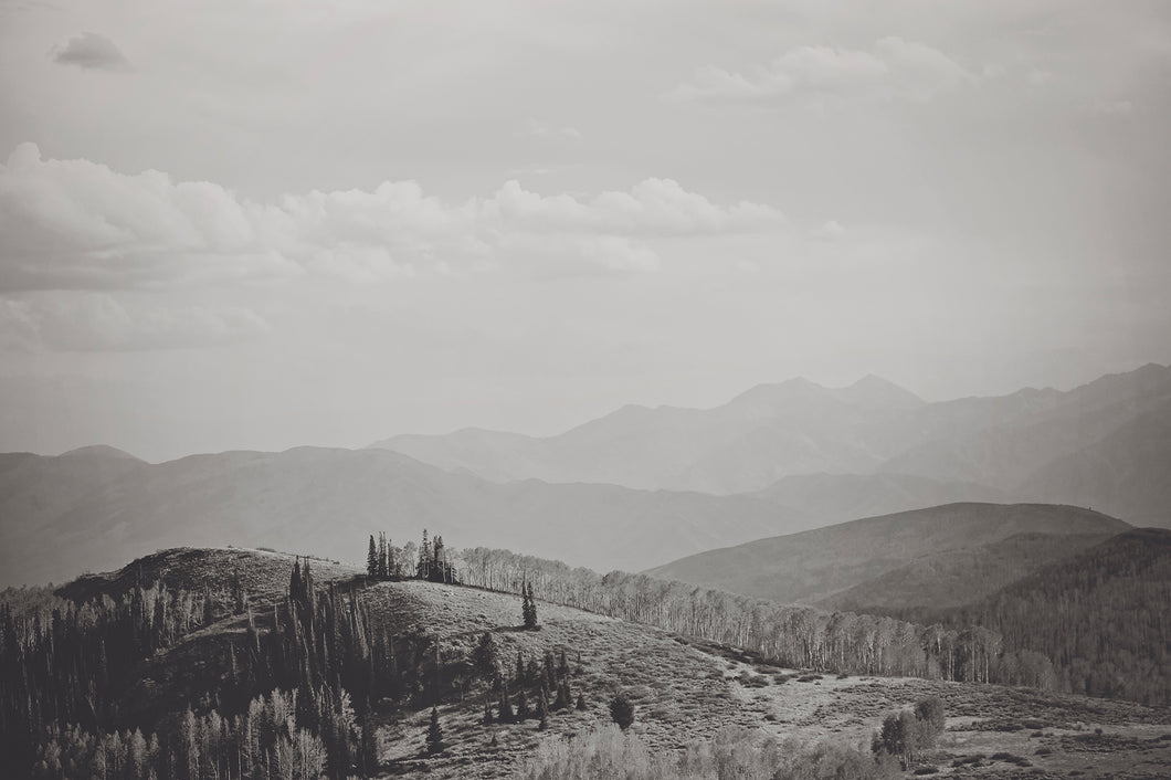 GUARDSMANS PASS IN BLACK & WHITE